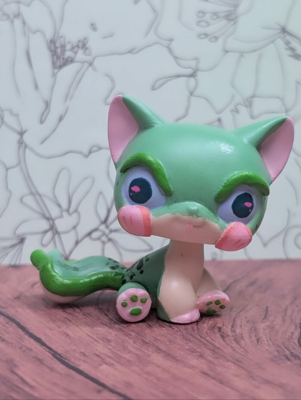Littlest Pet Shop Custom Frog Themed Sitting Shorthair Cat
